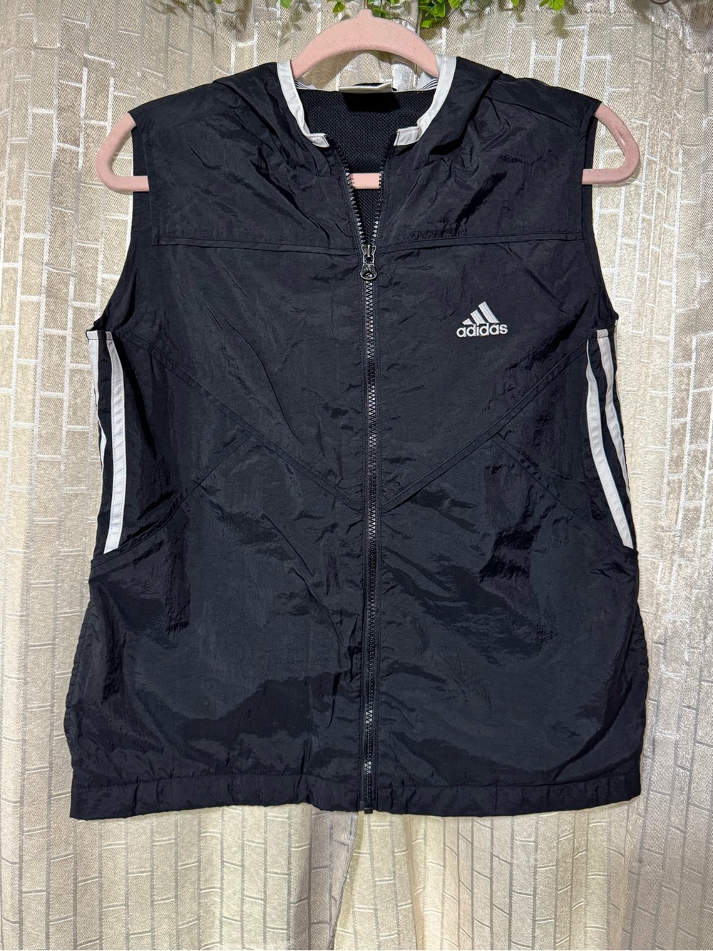 Vintage 90’s Adidas Black Sleeveless Zip-Up Windbreaker Vest